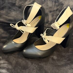 Nine West Black and Cream Mary Jane Block Heel Pumps with Bow